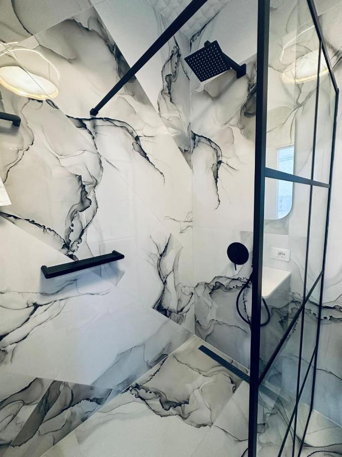 Apartment Celine Sarande Bagian luar foto