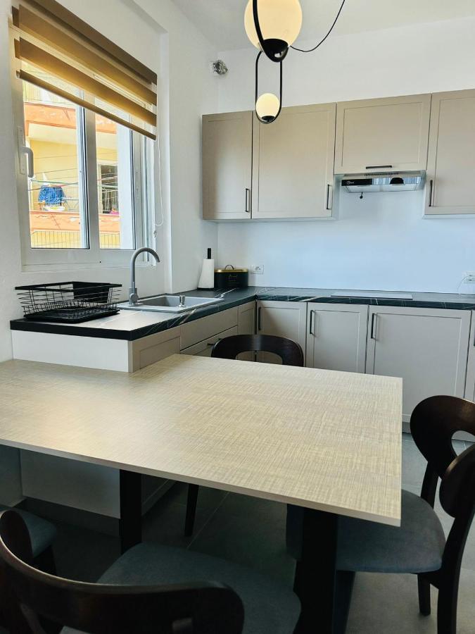 Apartment Celine Sarande Bagian luar foto