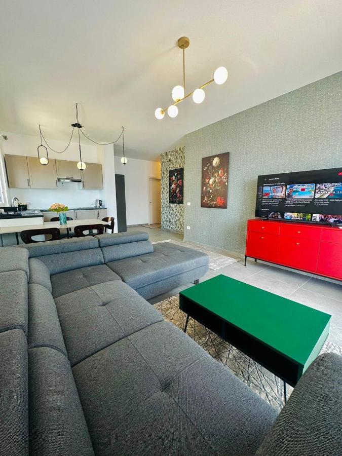 Apartment Celine Sarande Bagian luar foto