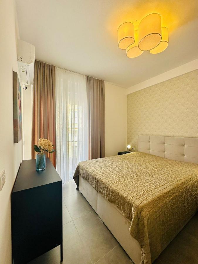 Apartment Celine Sarande Bagian luar foto
